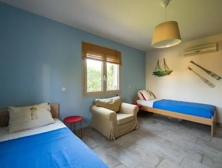 Avithos Bay Rodhodháfni