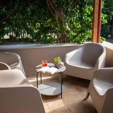 Avithos Bay * Ροδοδάφνη