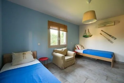 Avithos Bay Ροδοδάφνη