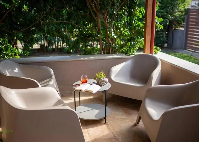 Avithos Bay * Ροδοδάφνη